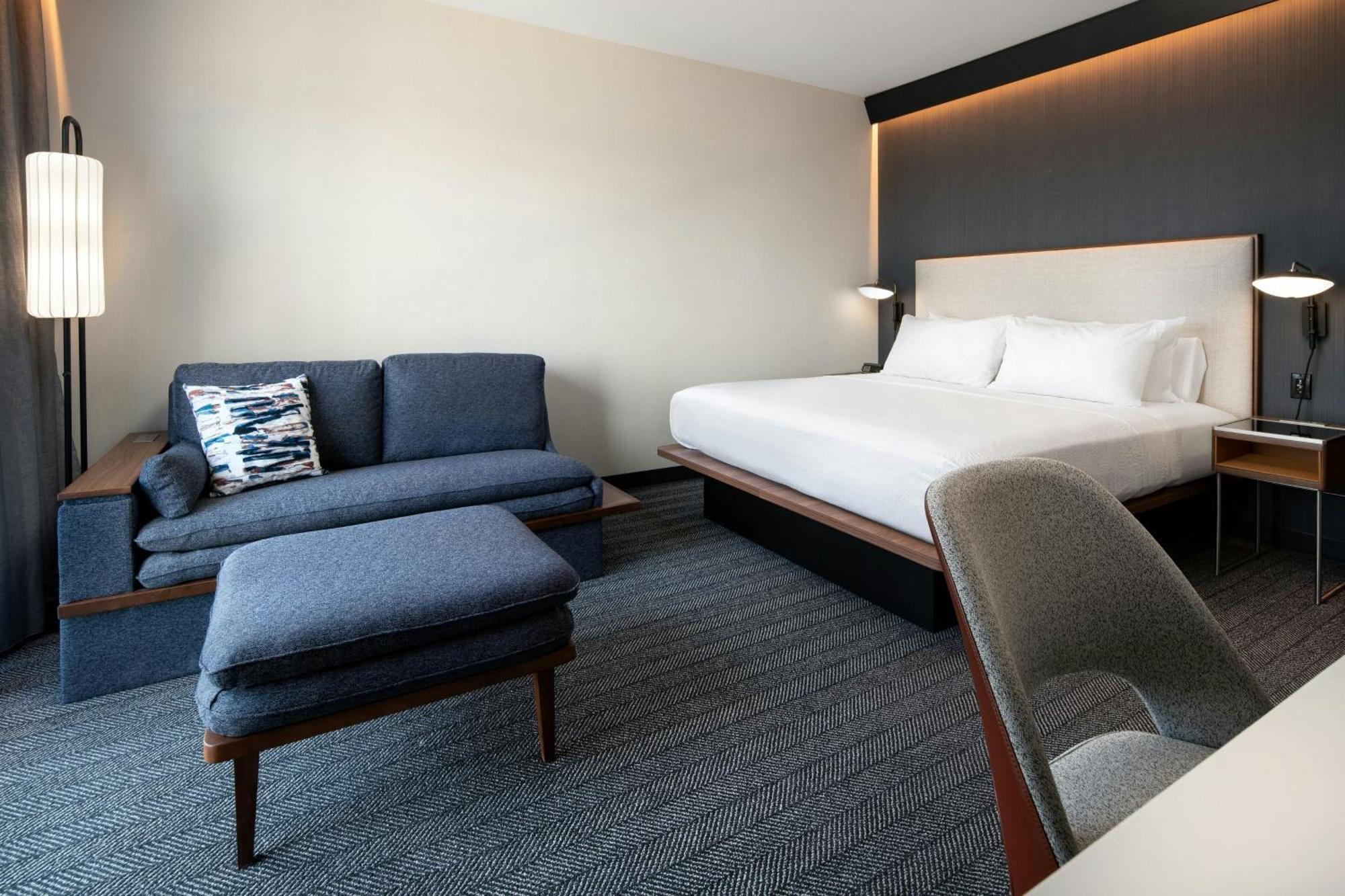 Courtyard By Marriott Fresno Clovis Hotel Exterior foto